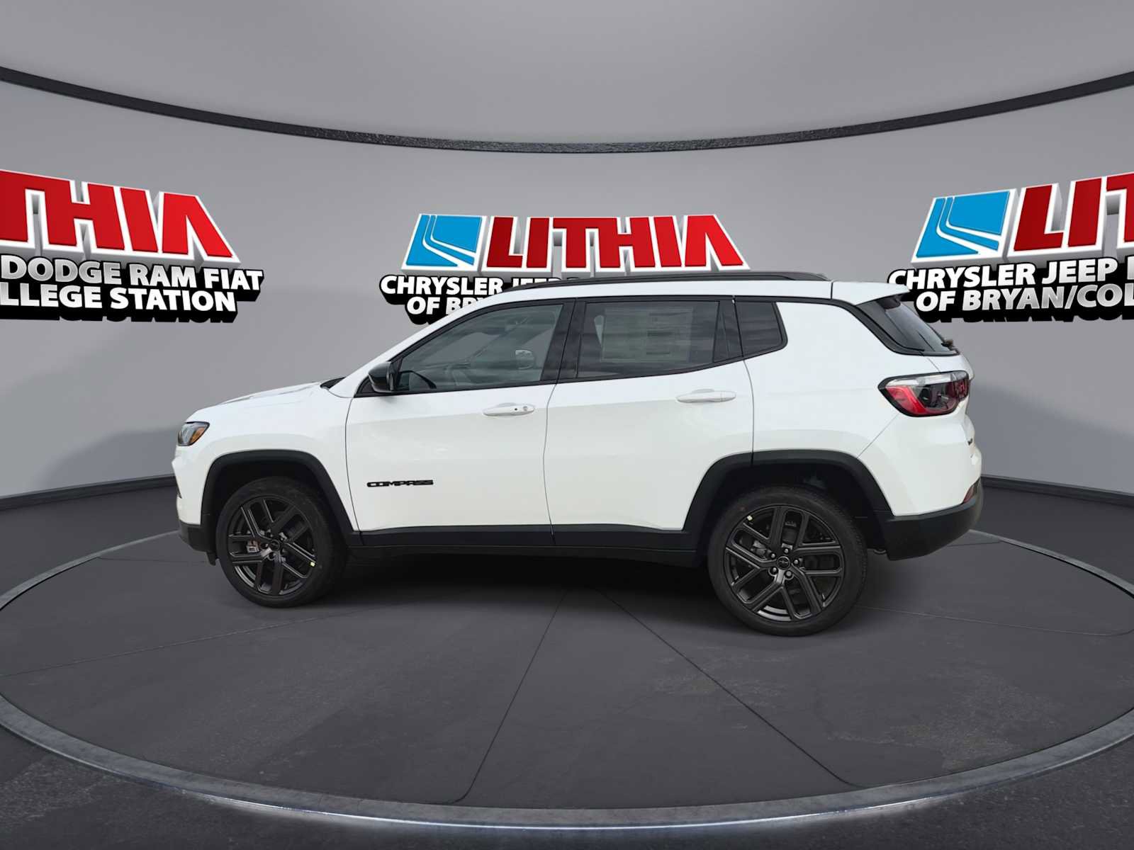 New 2026 Jeep Compass Latitude image 5