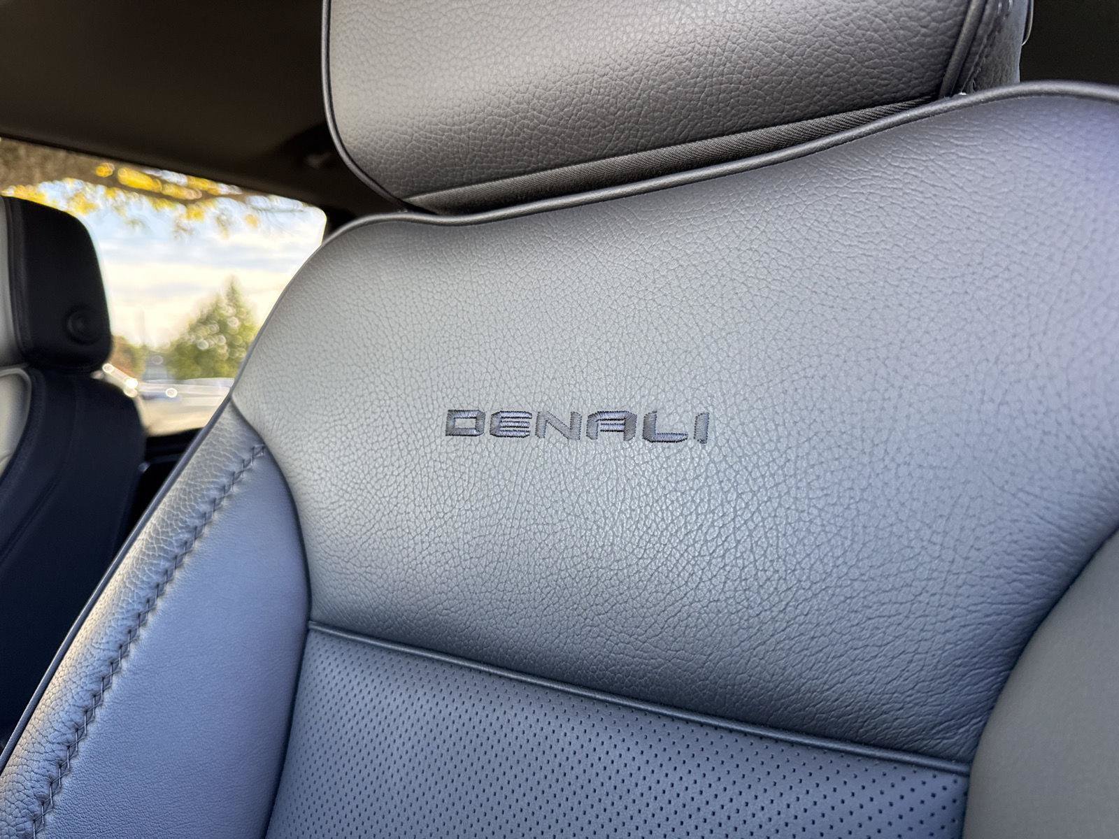 Used 2024 GMC Sierra 1500 Denali w/ Denali Reserve Package AWD/4WD image 25