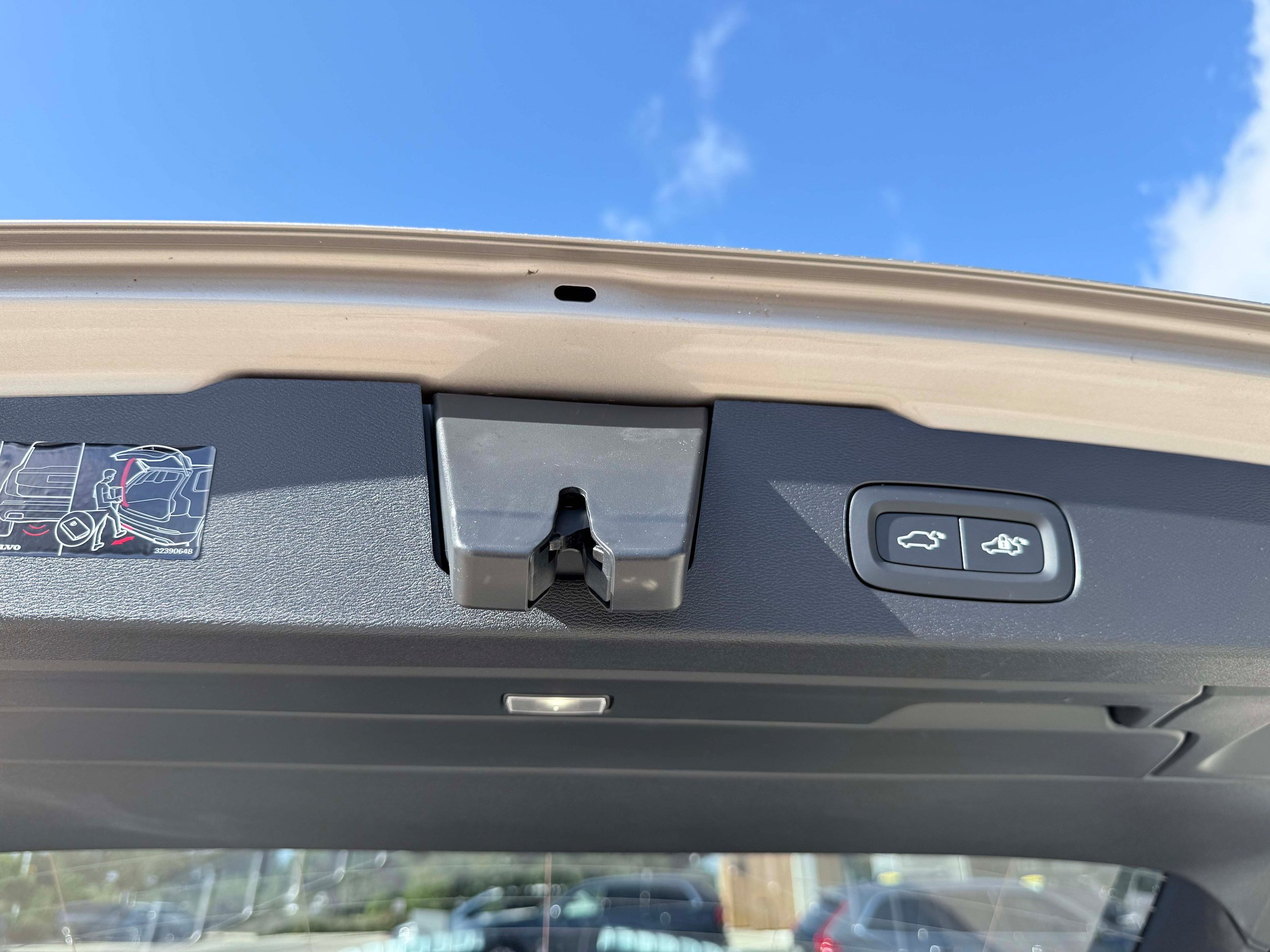 New 2026 Volvo V60 B5 Cross Country Ultra w/ Protection Package Premier AWD/4WD image 28