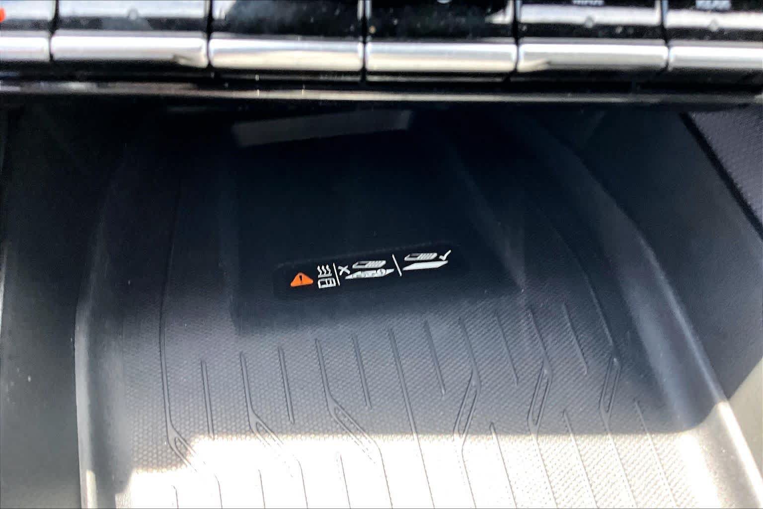 Used 2025 Chevrolet Equinox EV RS w/ Convenience Package II FWD image 32