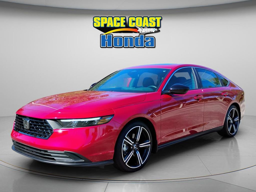 Used 2025 Honda Accord Sport image 3