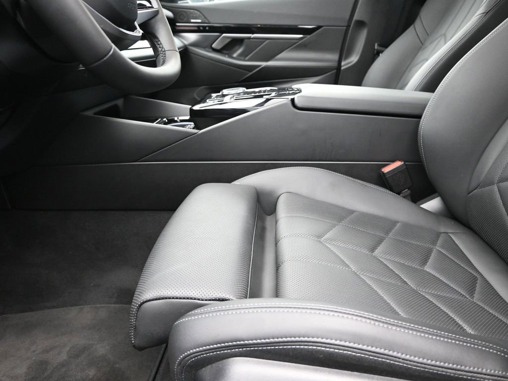 Certified 2024 BMW 530i xDrive image 13