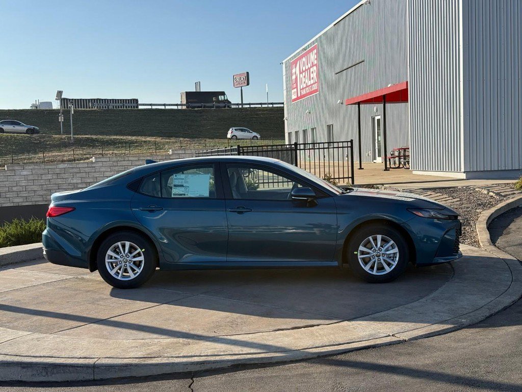 New 2026 Toyota Camry LE FWD image 2