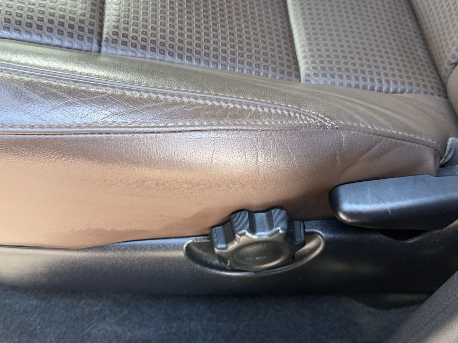 Used 2019 Toyota Tacoma Limited RWD image 16