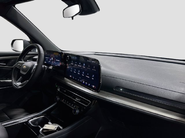 New 2027 Chevrolet Traverse LT w/ LPO, Floor Liner Package FWD image 27