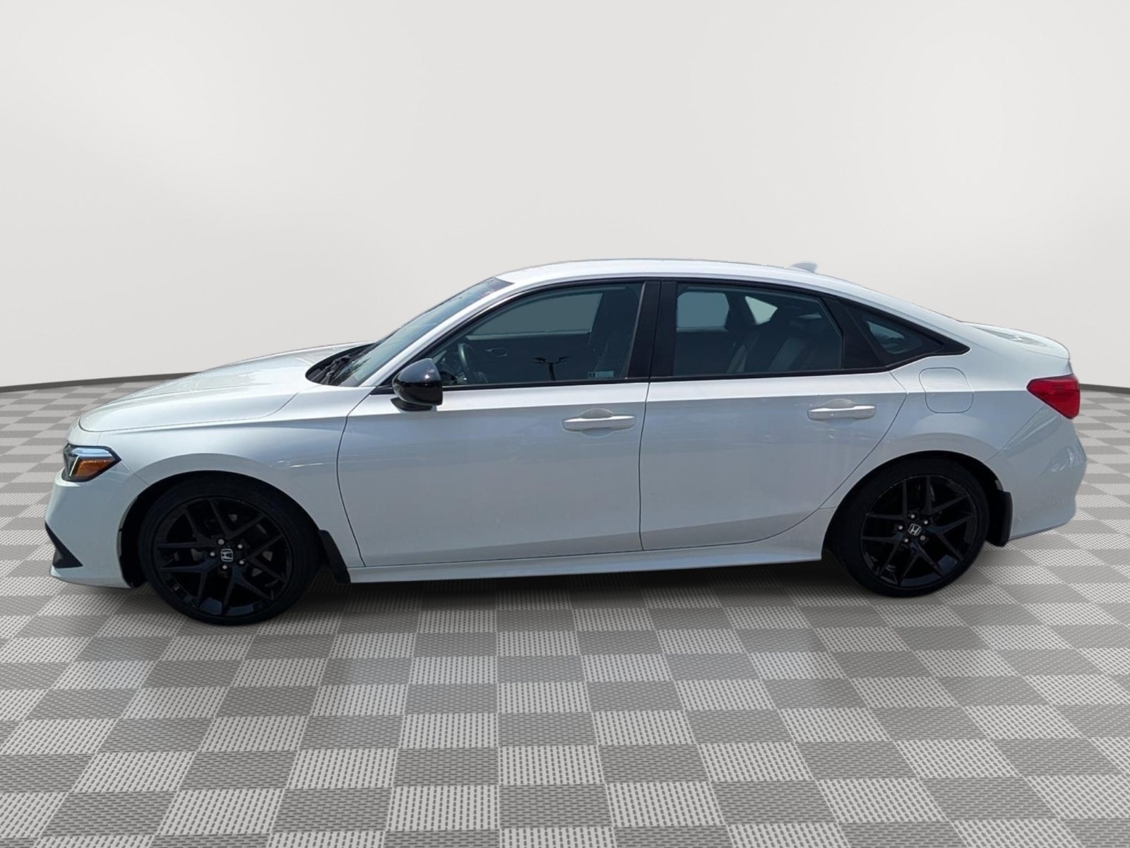 Used 2022 Honda Civic Sport image 2