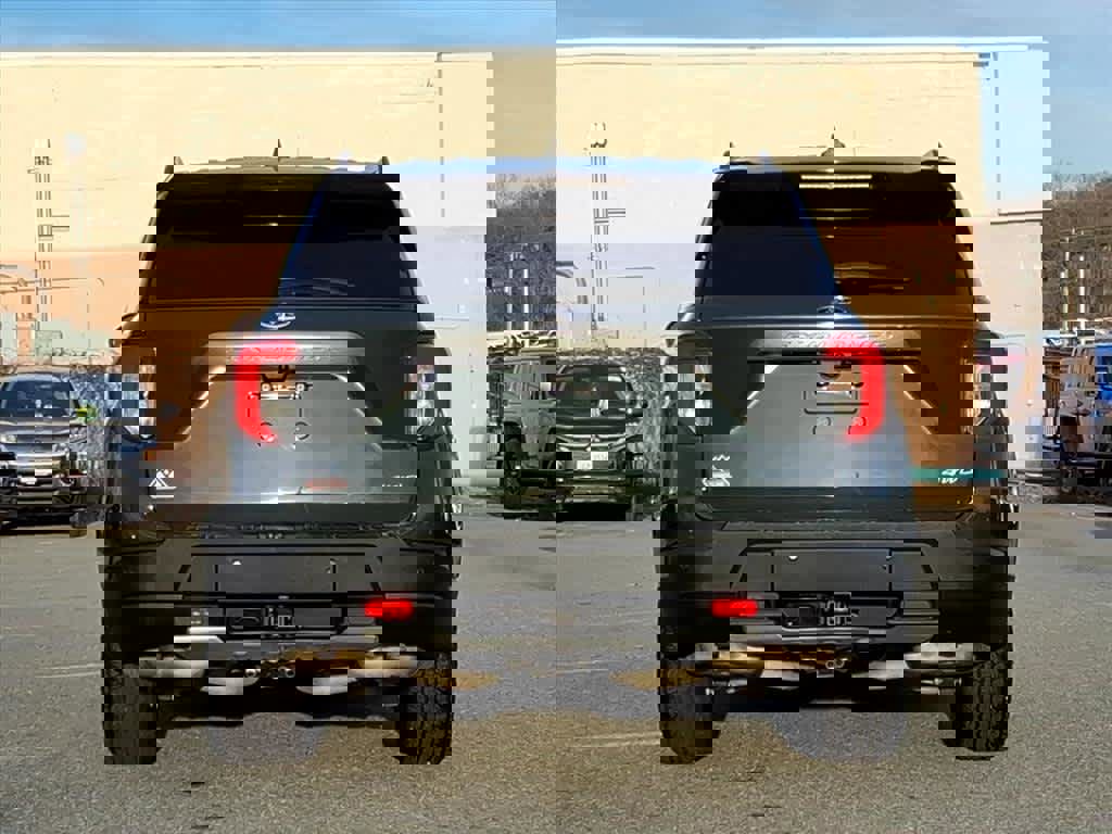 Used 2022 Ford Explorer Timberline image 4