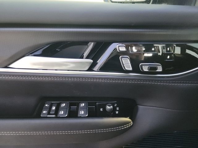 New 2026 Jeep Grand Wagoneer Summit AWD/4WD image 20