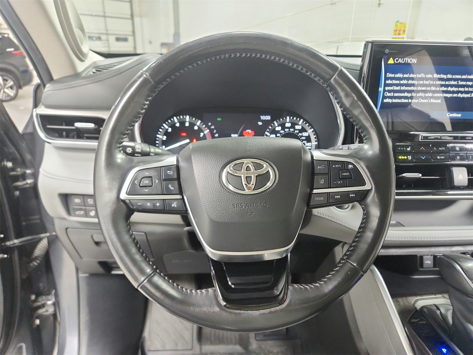 Used 2020 Toyota Highlander Platinum image 24