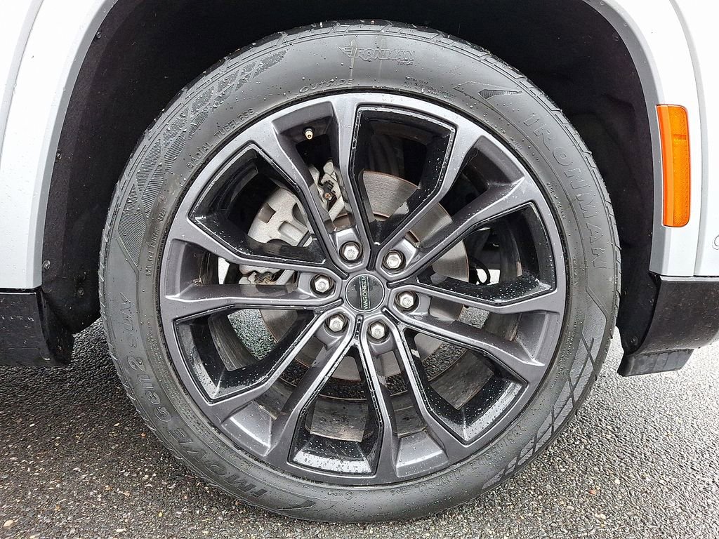 Used 2024 Jeep Grand Wagoneer L Series II w/ Quick Order Packagew 28T image 8