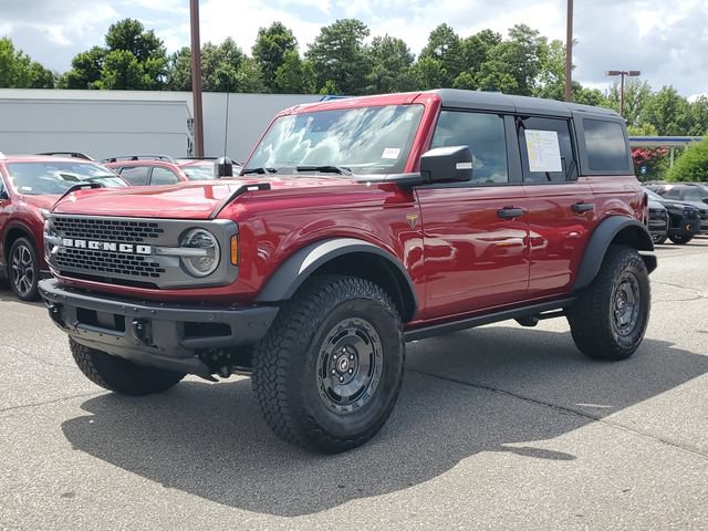 Used 2025 Ford Bronco Badlands AWD/4WD image 3