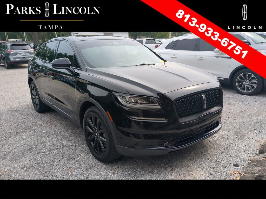 Used 2023 Lincoln Nautilus Reserve w/ Monochromatic Package FWD image 2