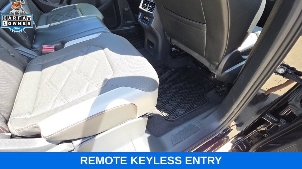 Used 2024 Volkswagen Atlas Peak Edition SEL AWD/4WD image 15