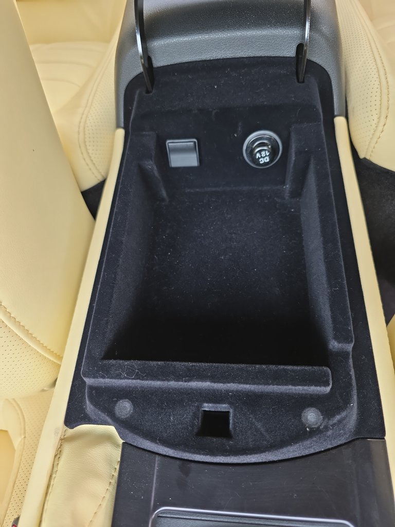 Used 2015 Nissan GT-R Premium AWD/4WD image 31