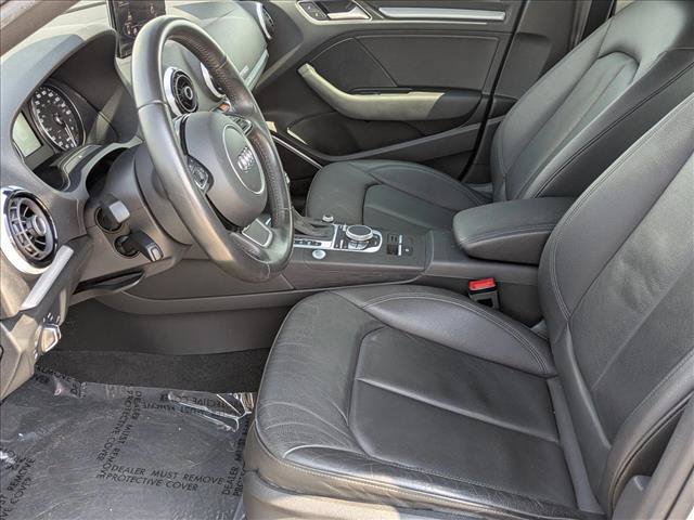 Used 2016 Audi A3 e-tron Premium Plus w/ Premium Plus Package FWD image 17