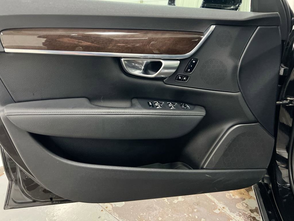 Used 2018 Volvo S90 T5 Momentum w/ Momentum Plus Package AWD/4WD image 21