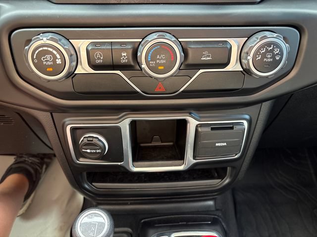 Used 2021 Jeep Gladiator Sport AWD/4WD image 14