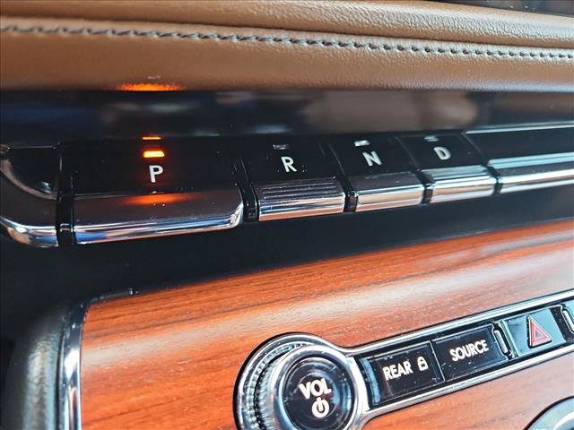 Used 2023 Lincoln Aviator Reserve w/ Equipment Group 201A AWD/4WD image 13