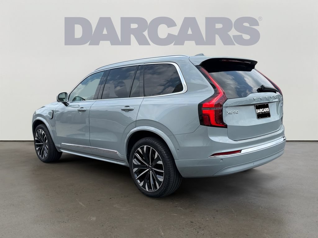Certified 2026 Volvo XC90 T8 Plus w/ Protection Package Premier AWD/4WD image 4