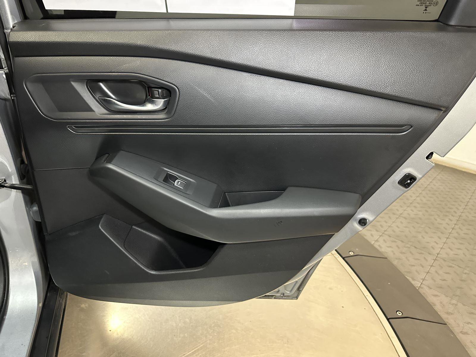 Used 2024 Honda Accord EX image 34