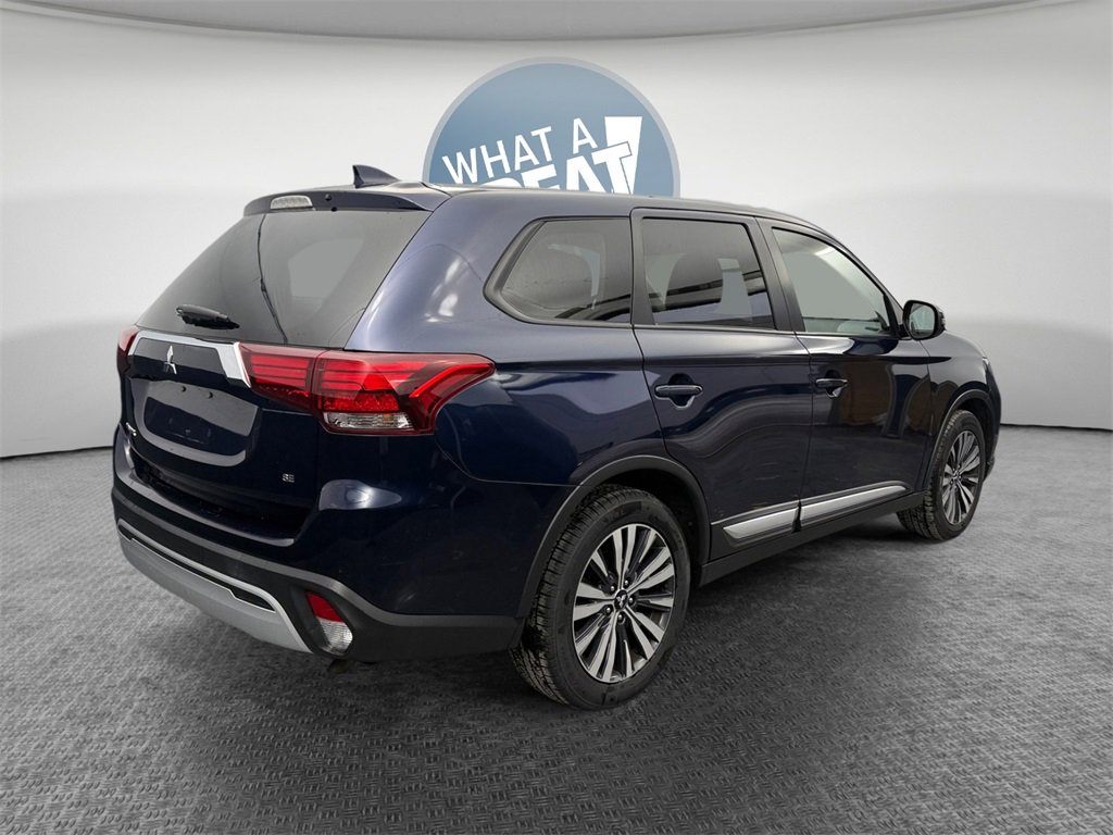 Used 2020 Mitsubishi Outlander SE image 3