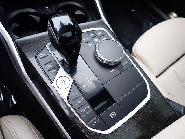Used 2022 BMW 330i xDrive Sedan w/ M Sport Package AWD/4WD image 17