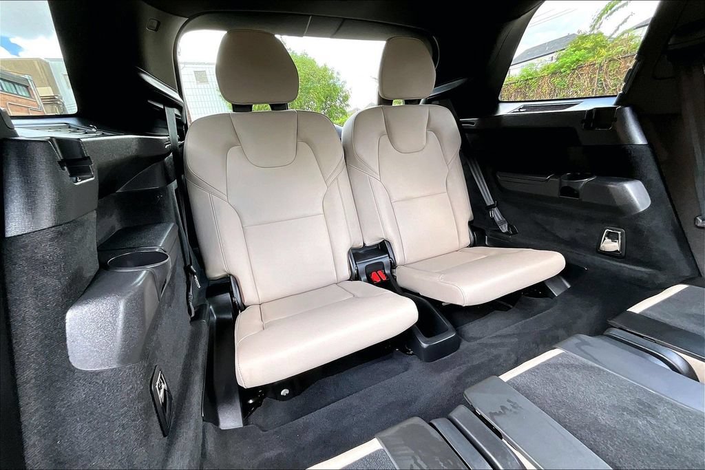 Certified 2026 Volvo XC90 B6 Plus AWD/4WD image 37