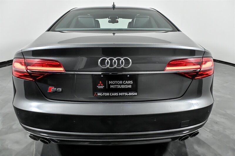 Used 2016 Audi S8 AWD/4WD image 8