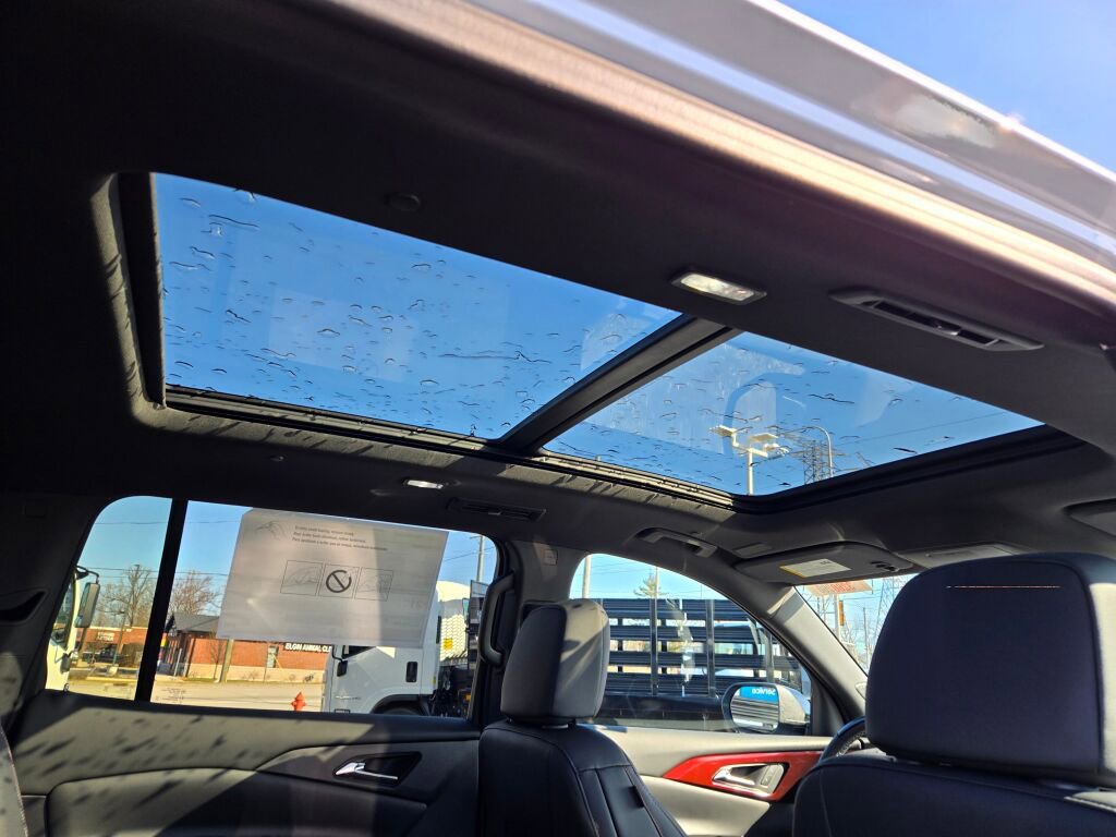 New 2026 Chevrolet Traverse Z71 w/ Enhanced Driving Package image 9