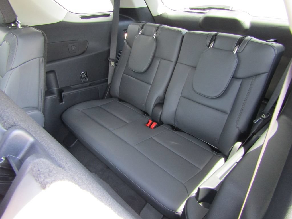New 2026 Ford Explorer Active w/ Active Comfort Package AWD/4WD image 19