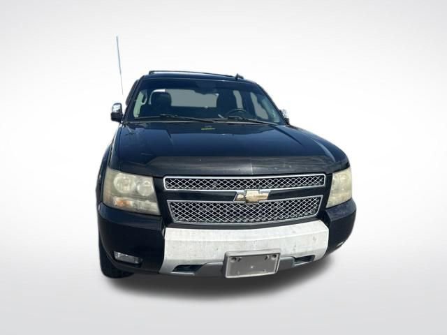 Used 2011 Chevrolet Avalanche LT image 8
