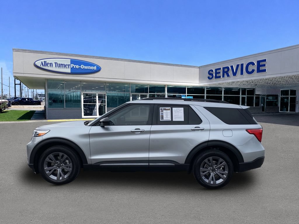 Used 2023 Ford Explorer XLT w/ Equipment Group 202A AWD/4WD image 5