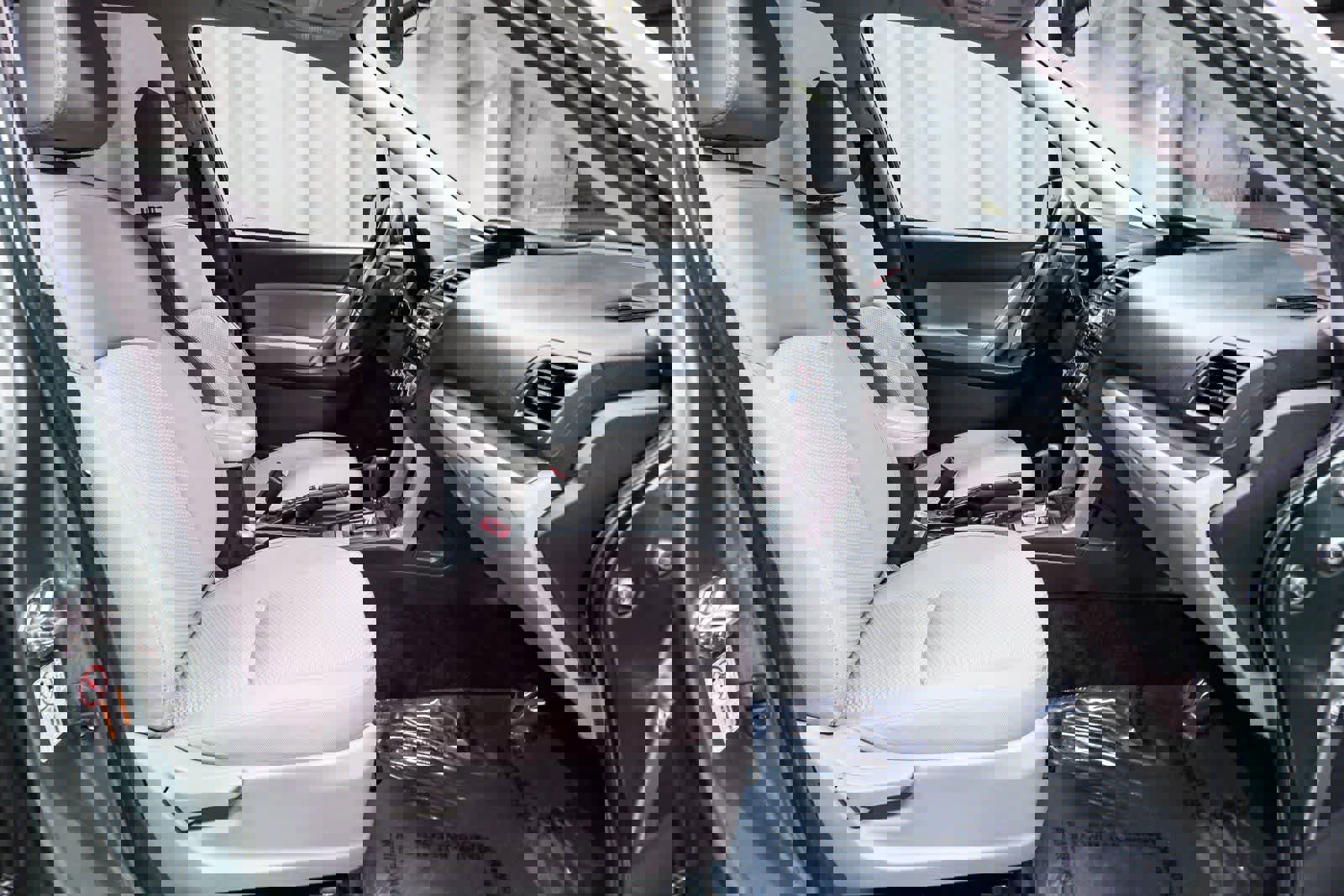 Used 2015 Subaru Forester 2.5i Premium w/ All-Weather Package image 16