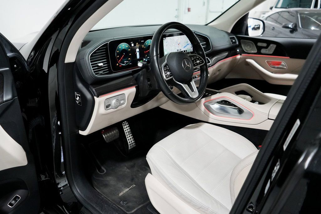 Used 2021 Mercedes-Benz GLS 580 4MATIC image 9