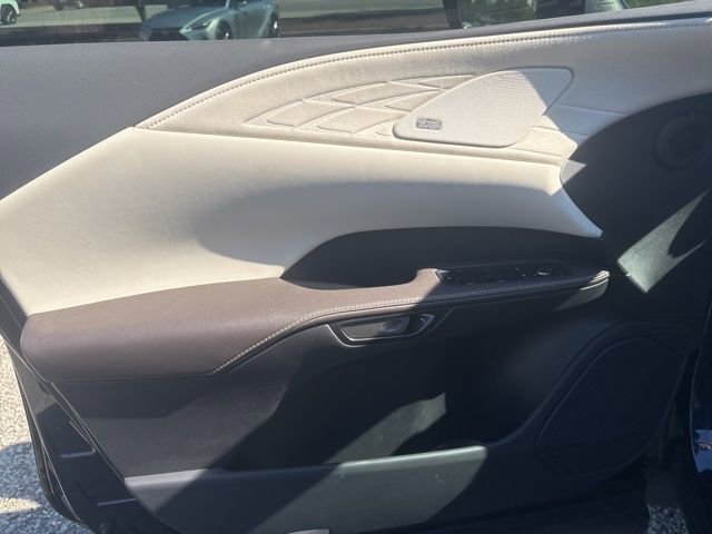 Used 2025 Lexus RX 350 w/ Convenience Package image 10