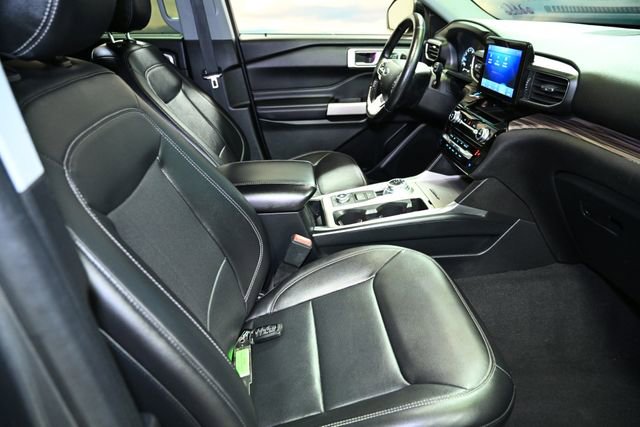 Used 2021 Ford Explorer Limited w/ Equipment Group 301A image 45