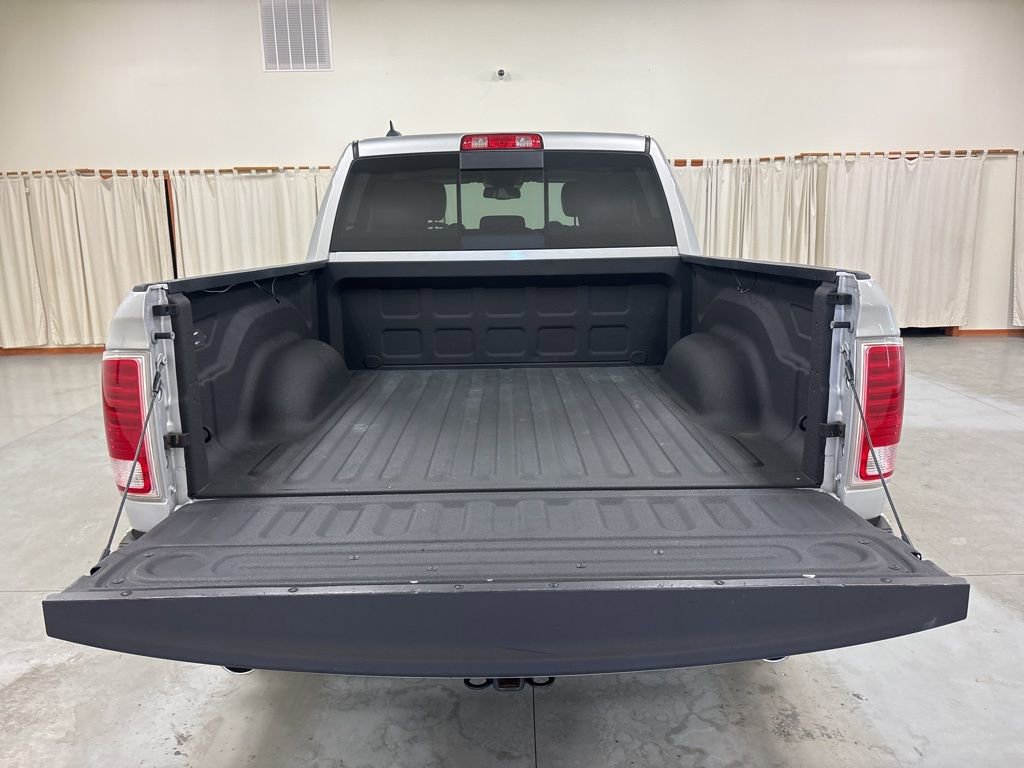 Used 2018 RAM 1500 Laramie w/ Convenience Group AWD/4WD image 9