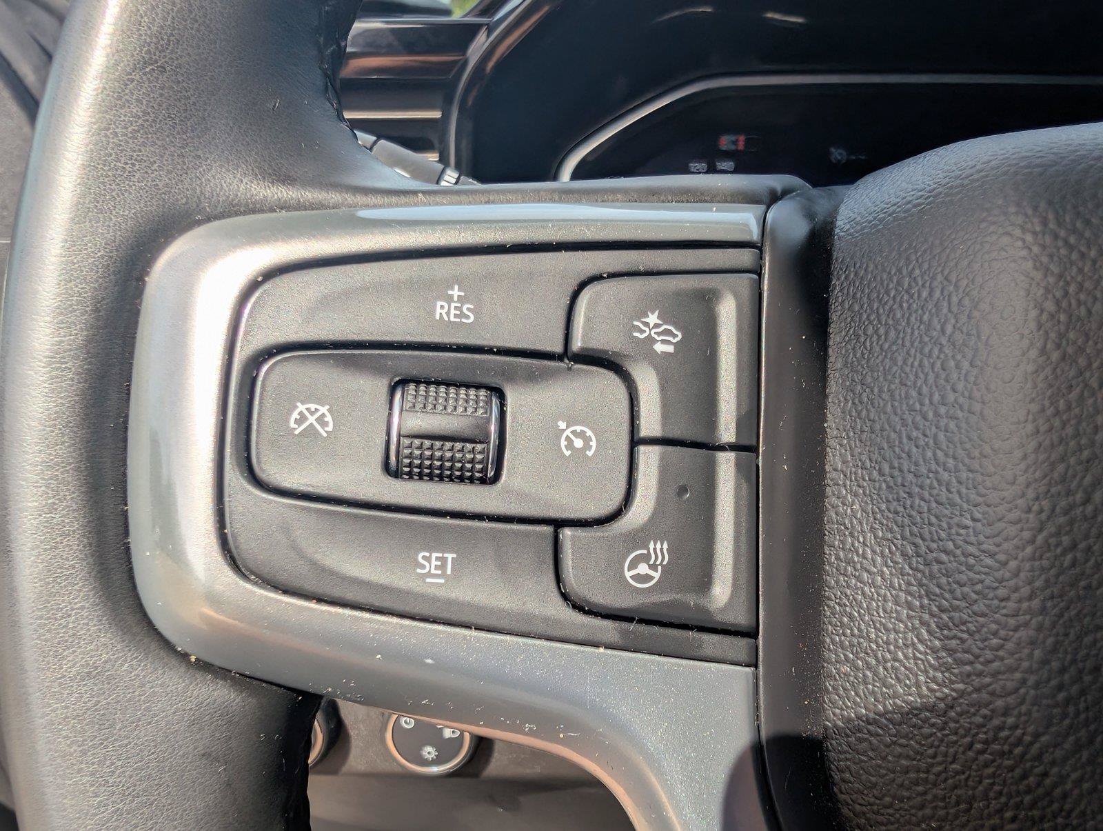 Used 2025 Chevrolet Silverado 1500 LT AWD/4WD image 25