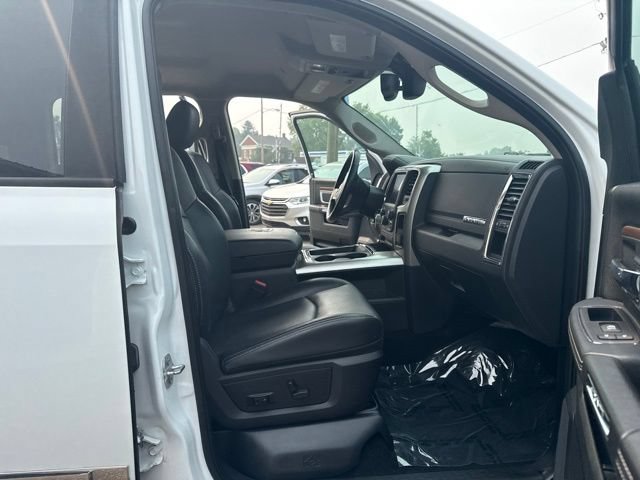 Used 2017 RAM 1500 Laramie AWD/4WD image 12