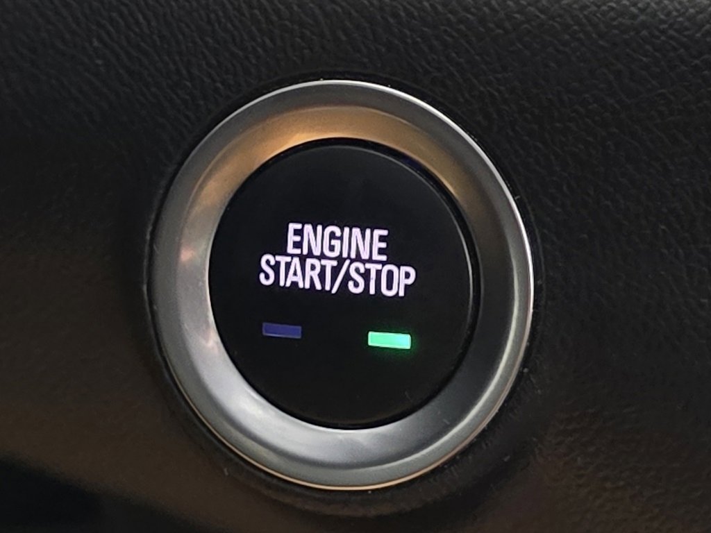 Used 2024 GMC Terrain SLT image 30