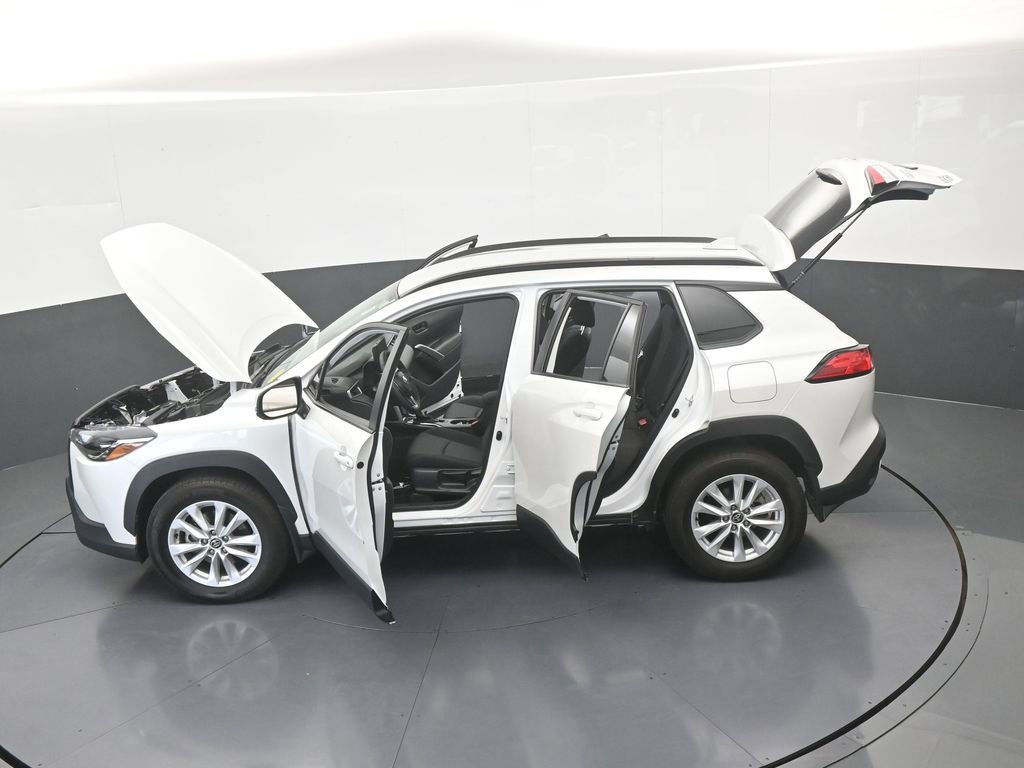 Used 2024 Toyota Corolla Cross LE FWD image 65