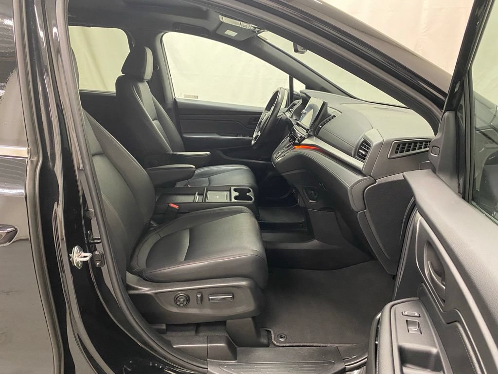 Used 2025 Honda Odyssey Sport-L image 13