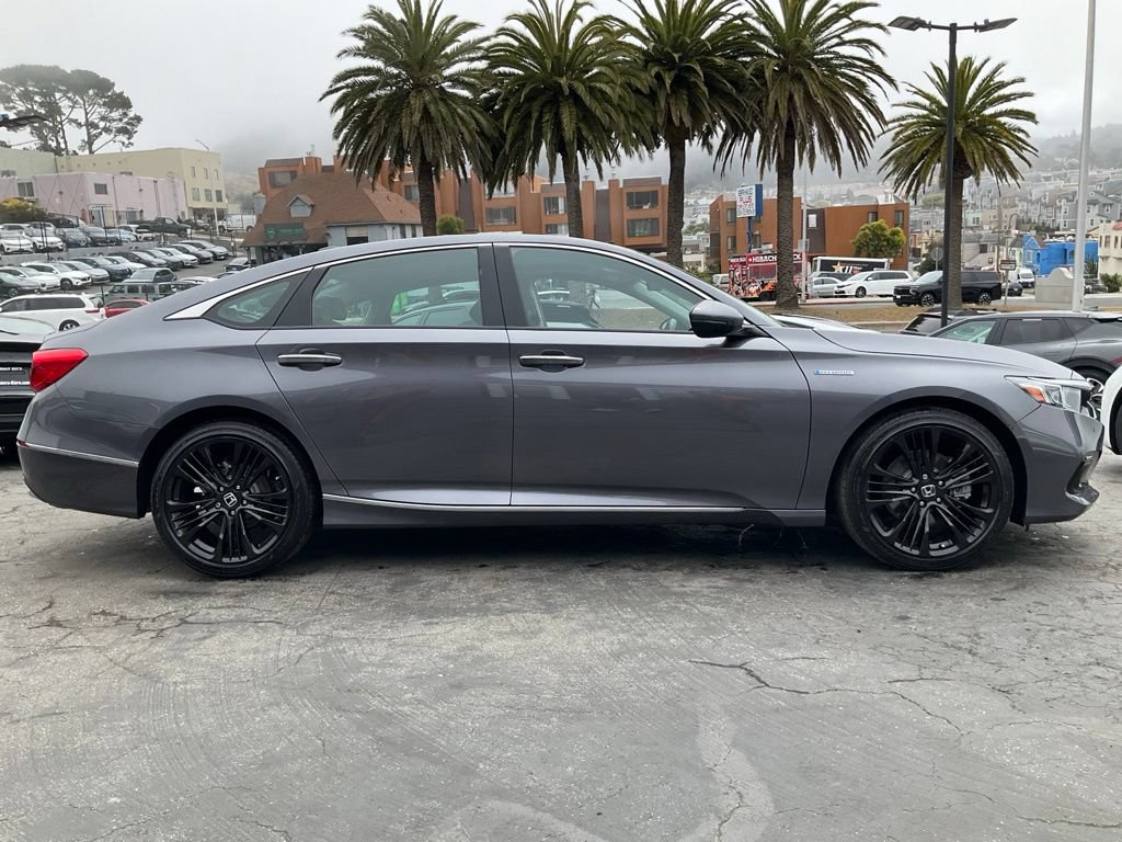 Used 2021 Honda Accord Touring image 3