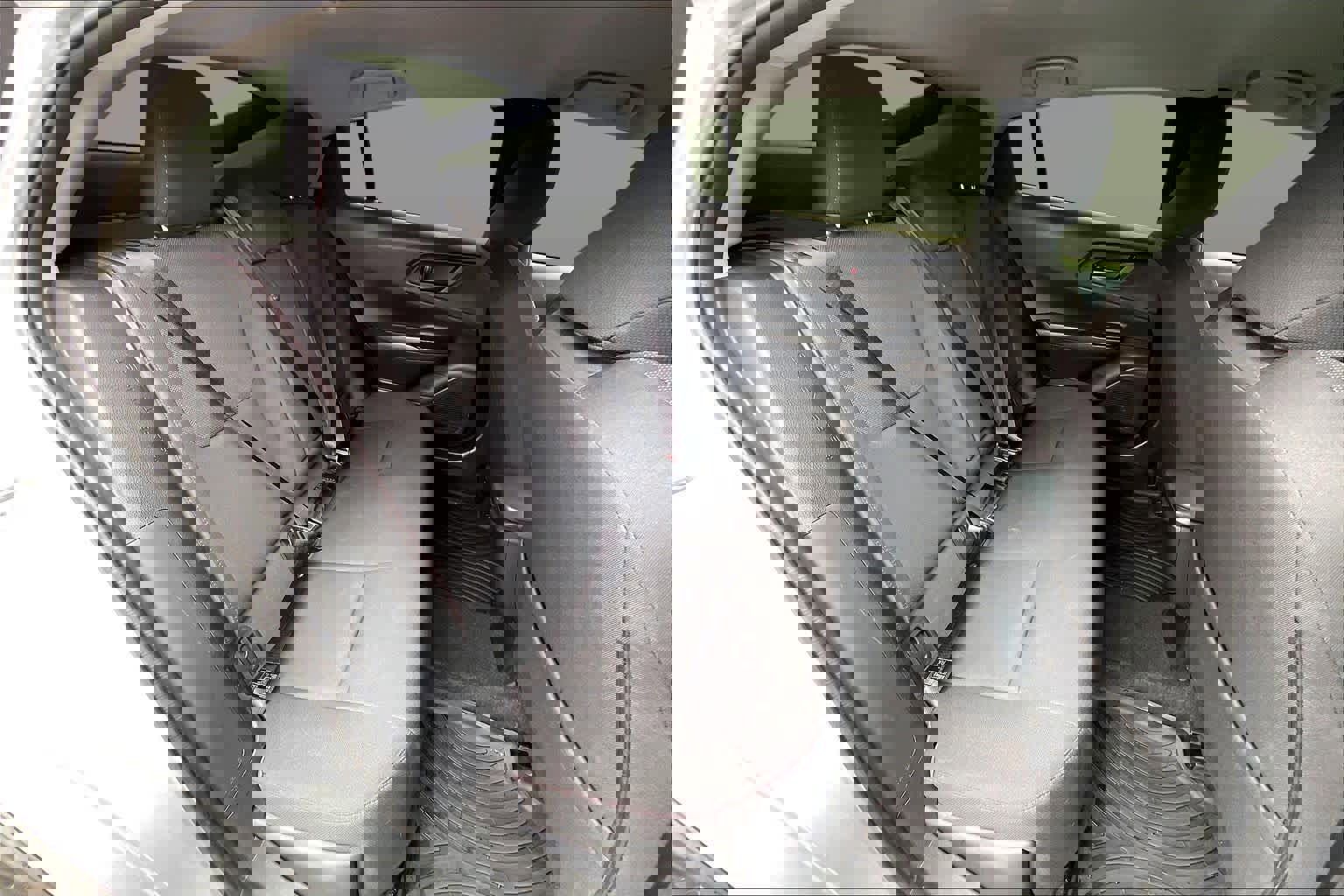 Used 2025 Toyota Prius Plug-In Hybrid image 19