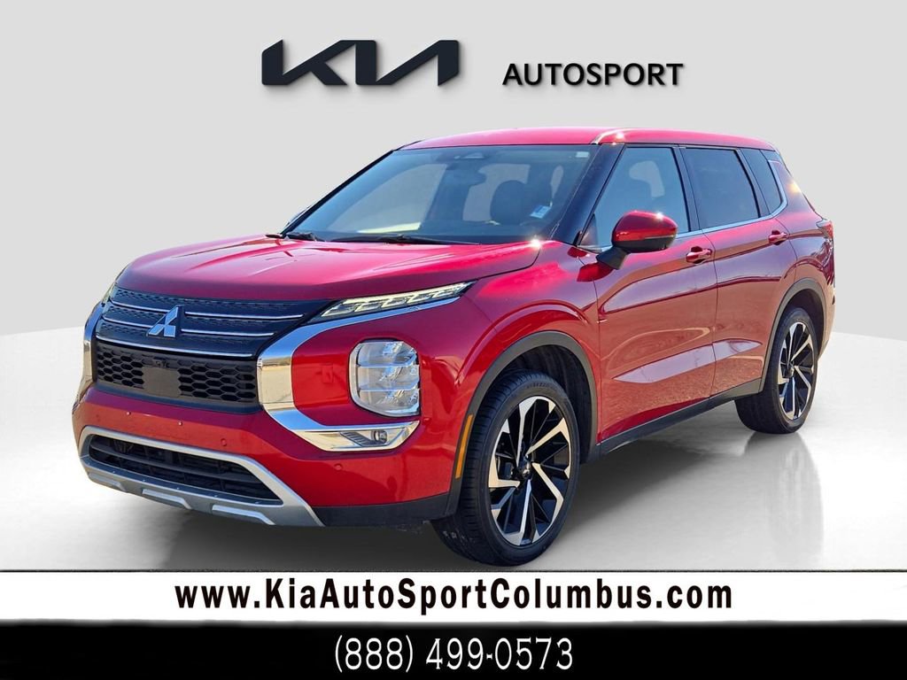 Used 2024 Mitsubishi Outlander SE Black Edition image 1