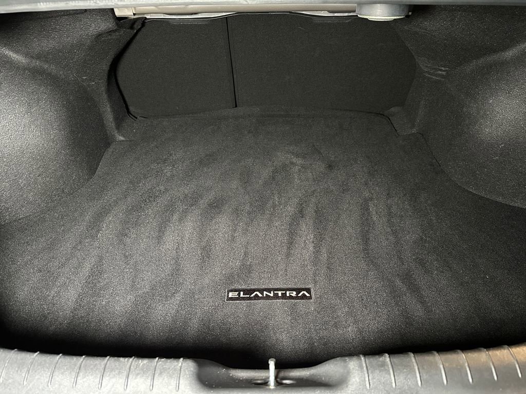 Used 2021 Hyundai Elantra SEL w/ Convenience + Premium Package image 22
