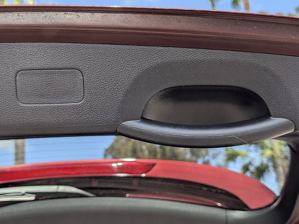 Used 2024 Kia Carnival LX FWD image 14