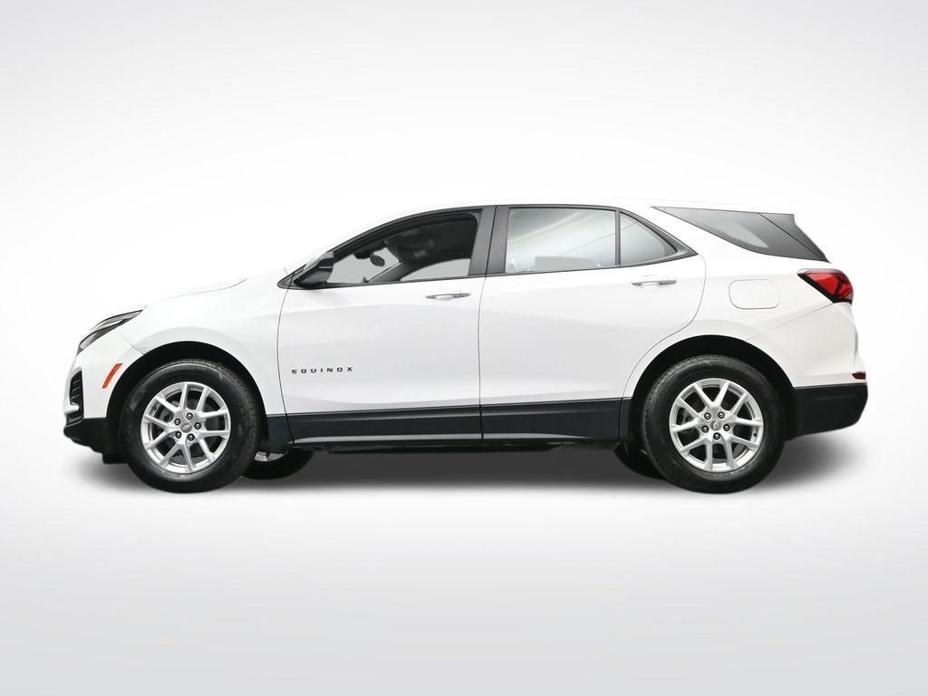 Used 2024 Chevrolet Equinox LS image 25