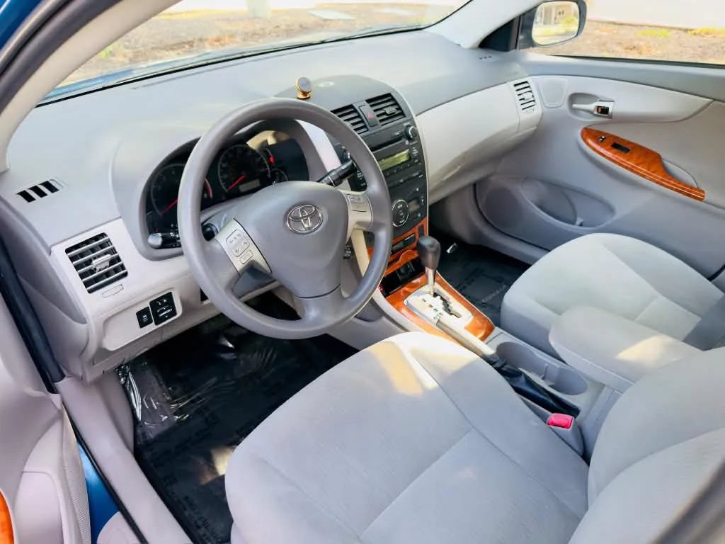 Used 2010 Toyota Corolla XLE FWD image 9