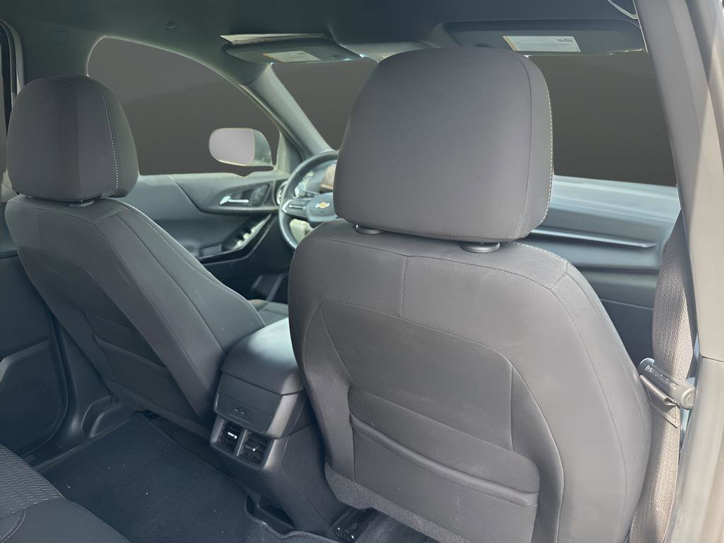 Used 2025 Chevrolet Equinox LT image 18